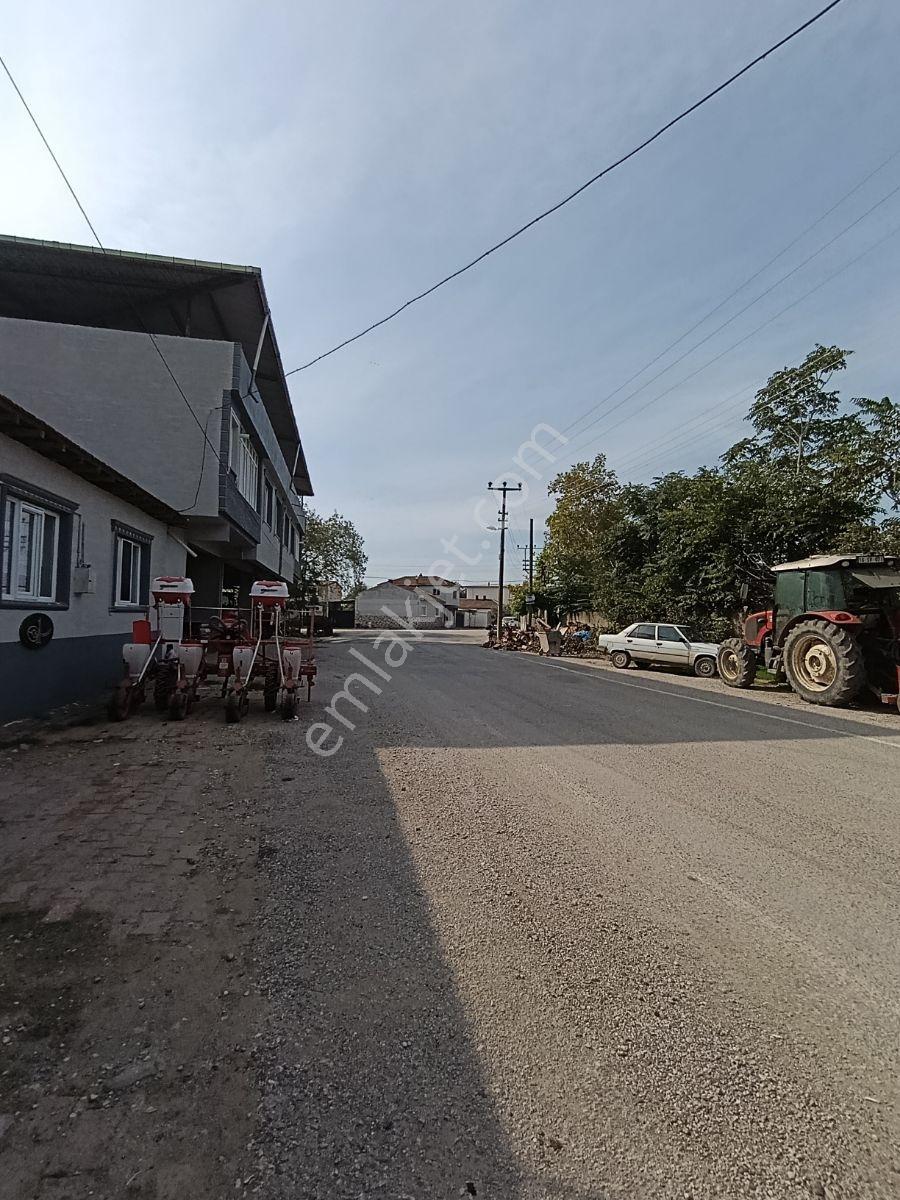 Kasreviden İcerisinde Ev Bulunan Ticari+konut İmarlı 244m2 Arsa — fotoğraf 5