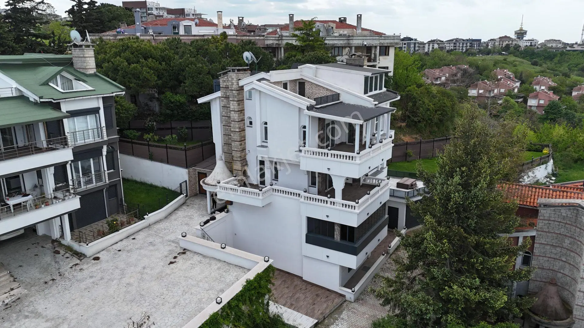 Büyükçekmece Muhteşem Manzaralı 4 Katlı Full Tadilatlı Asansörlü Kapalı Açık Otoparklı Satılık Villa — fotoğraf 4