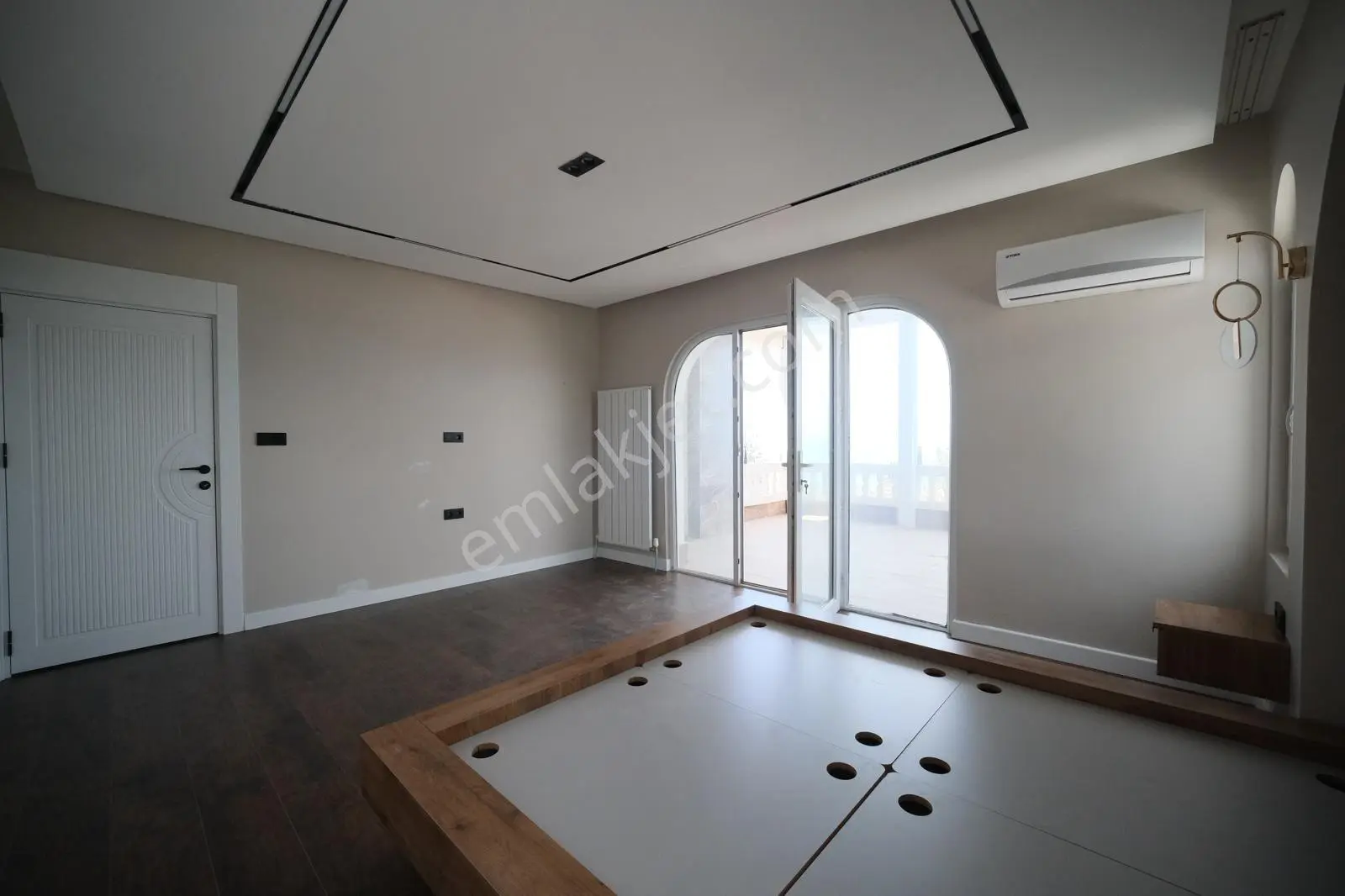 Büyükçekmece Muhteşem Manzaralı 4 Katlı Full Tadilatlı Asansörlü Kapalı Açık Otoparklı Satılık Villa — fotoğraf 16