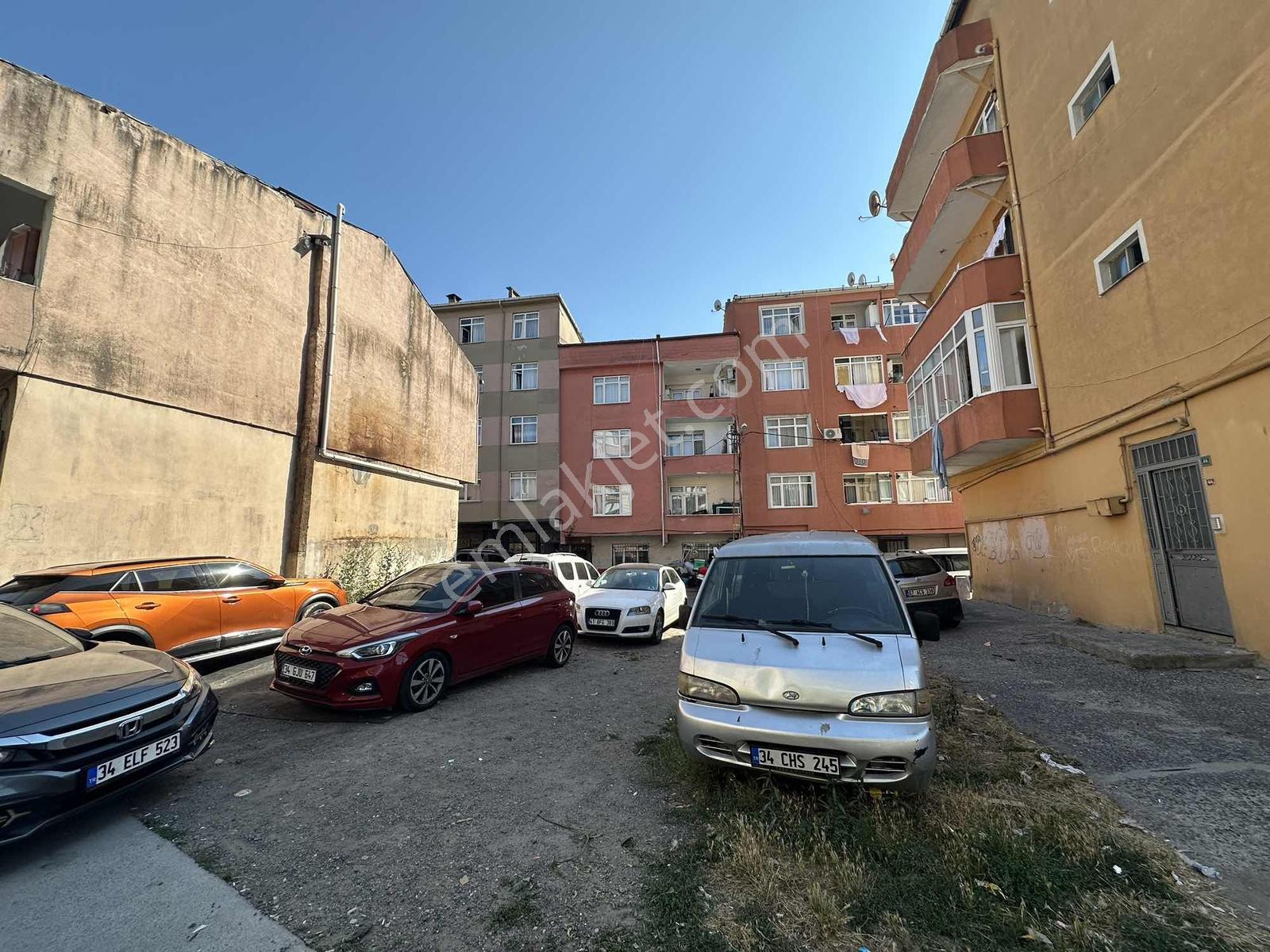 Ümraniye Esenşehir Mah'de 166 M2 Satılık Arsa