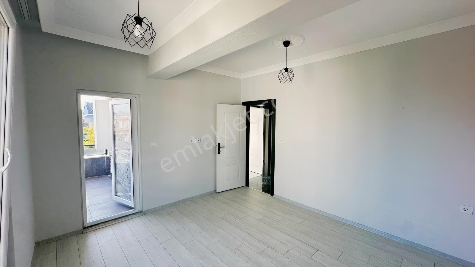 Balcıoğlundan Jakuzli Geniş Bahçeli İskanlı Kş Bahçeli 4+1 Villa — fotoğraf 9