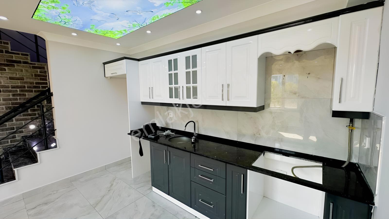 Balcıoğlundan Jakuzli Geniş Bahçeli İskanlı Kş Bahçeli 4+1 Villa — fotoğraf 31