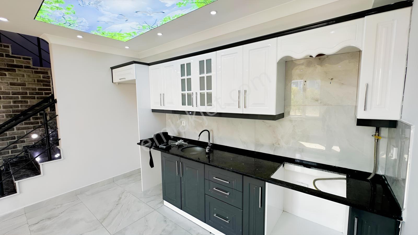Balcıoğlundan Jakuzli Geniş Bahçeli İskanlı Kş Bahçeli 4+1 Villa — fotoğraf 33
