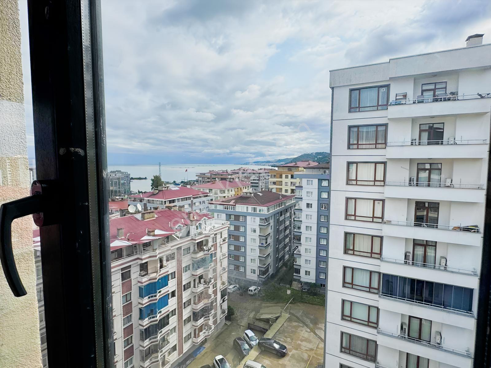 Trabzon Yomra'da Satılık 1+1 Rezidans Daire — fotoğraf 13