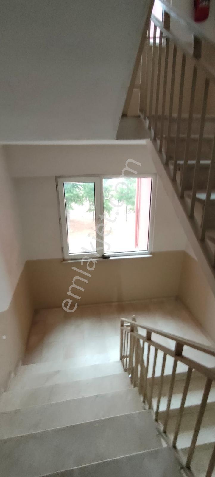 Şükrüpaşa'da Okullara & Gölete Yürüme Mesafesinde 3+1 Ara Kat — fotoğraf 7
