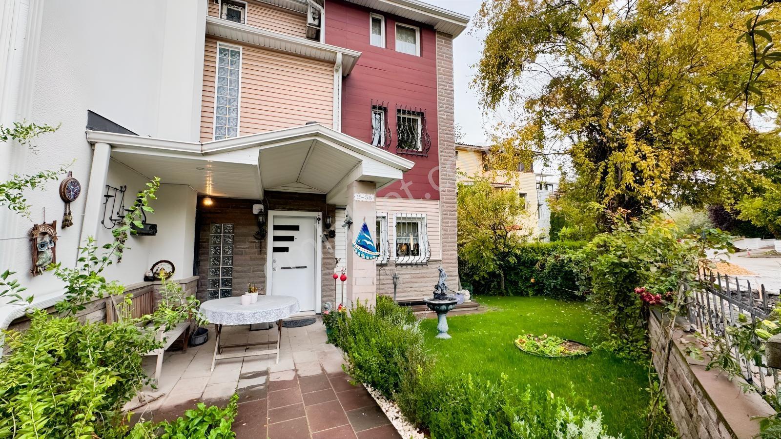 Çayyolu'Nda Müstakil Bahçeli Satılık Villa