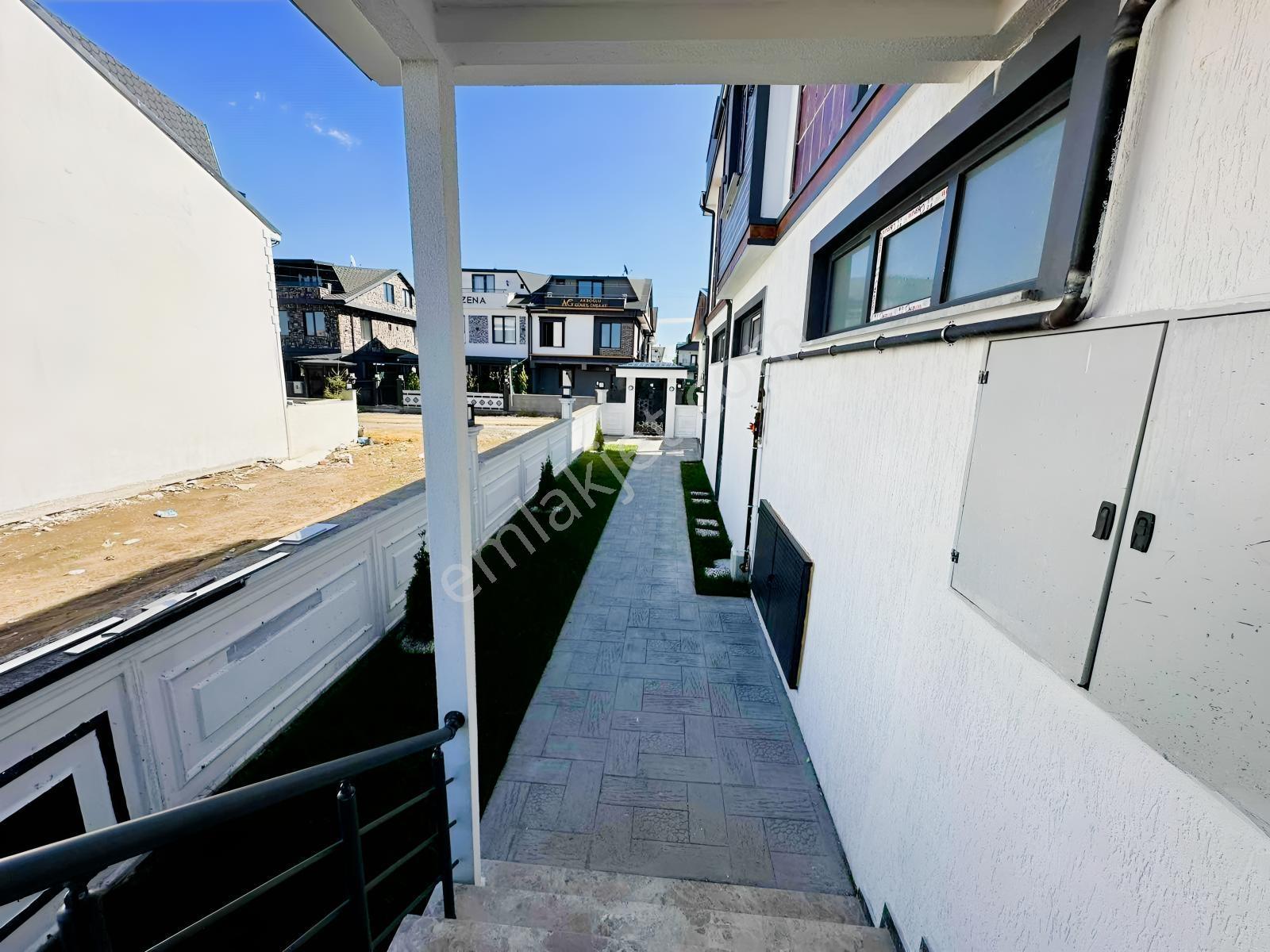 Kocaali Alandere Sahilde Denize Yakın 3+1 Dubleks Daire — fotoğraf 3