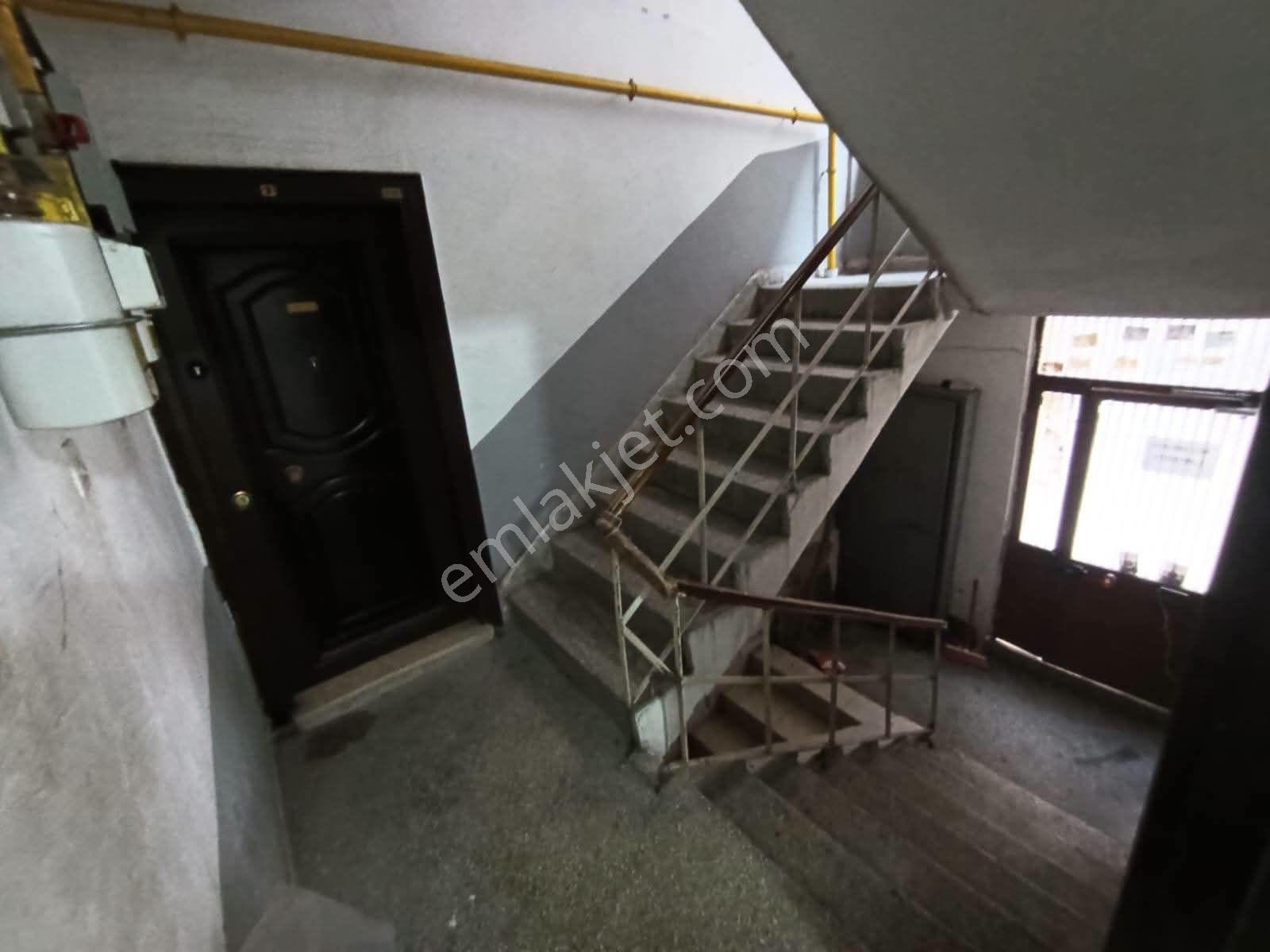 Samsun İlkadım Ulugazi Mahallesi'Nde Giriş Kat 2+1 Satılık Daire