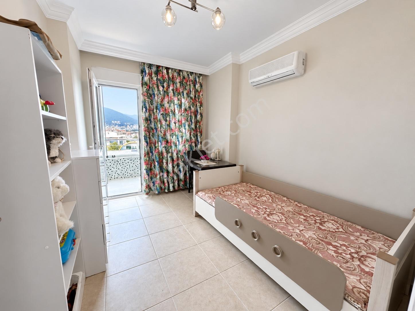 Alanya Tosmur Kale Ve Dağ Manzaralı Eşyalı 3+1 Daire — fotoğraf 8