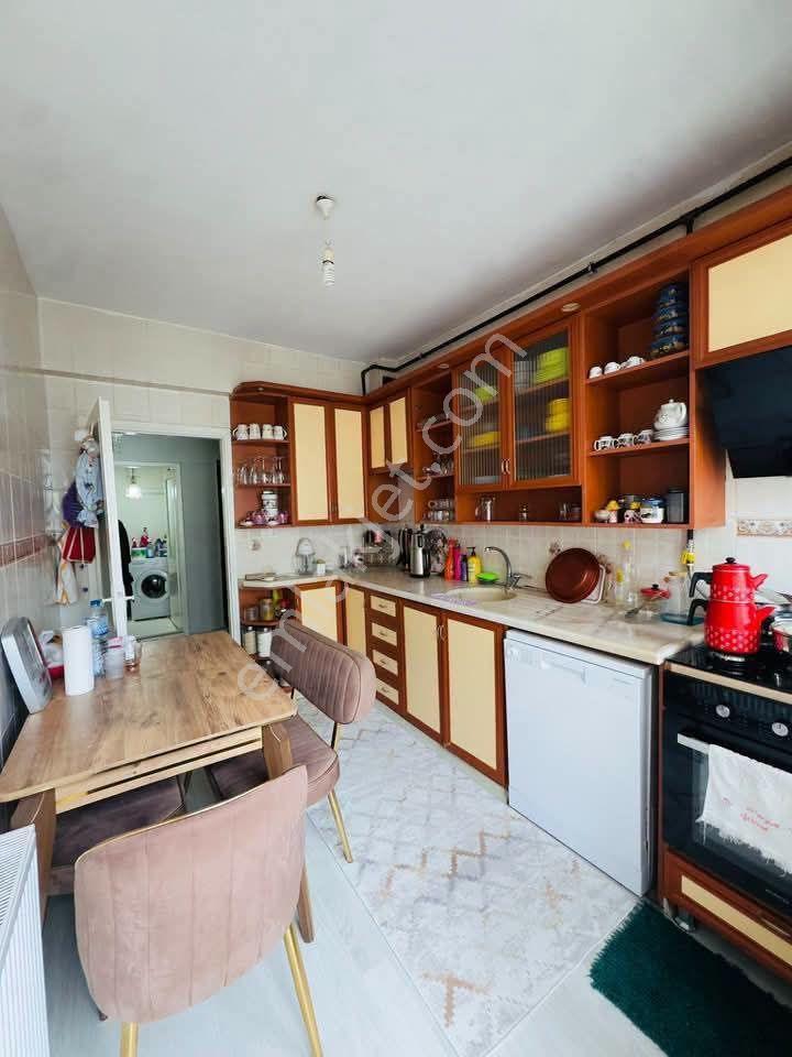 Samsun İlkadım Zafer Mahallesi'nde 1.kat 3+1 Satılık Daire — fotoğraf 3