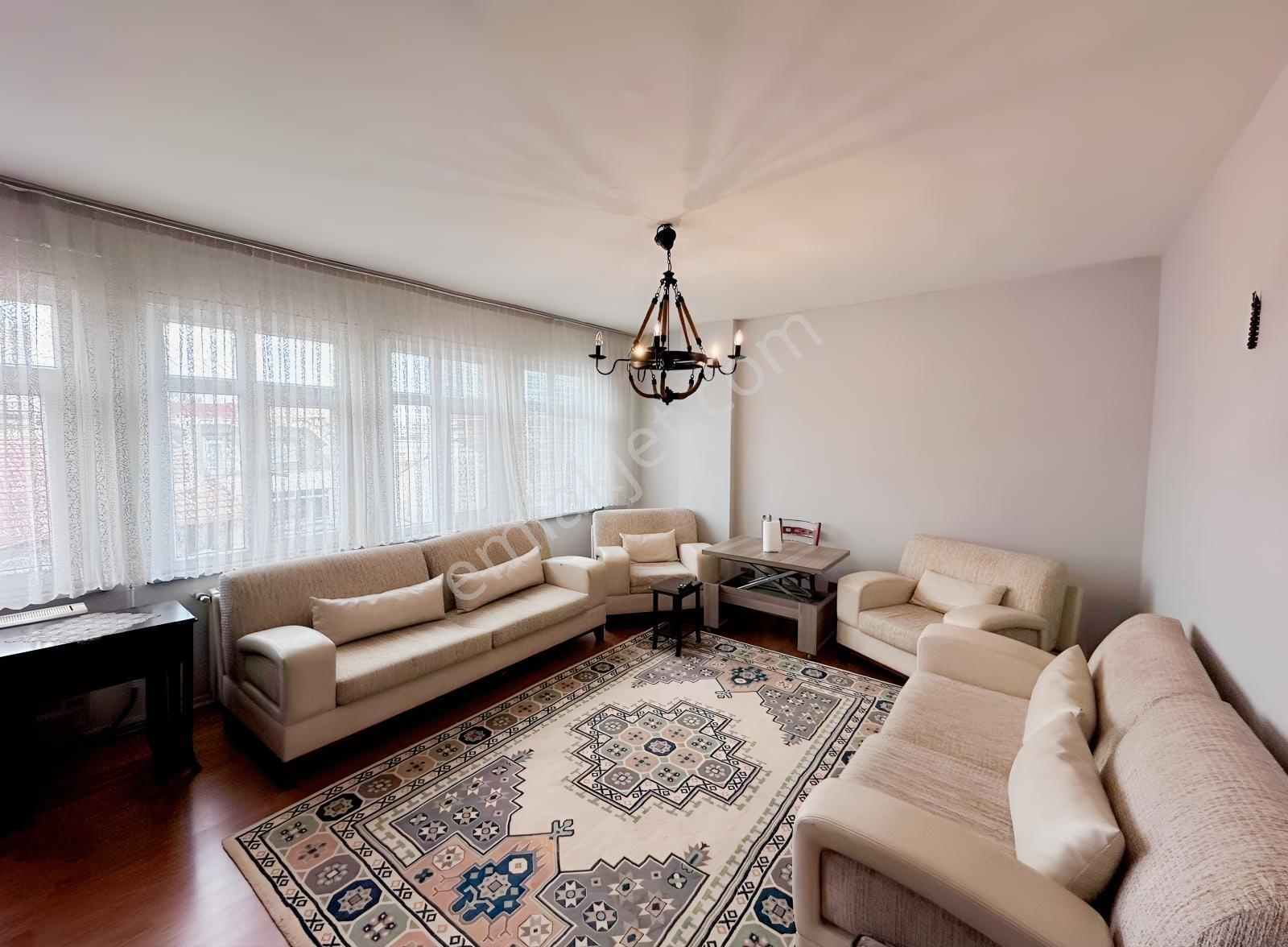 Mimar Emlak'Tan Satılık Tek Daire Üzeri 3+1 140M² 4.Kat Daire