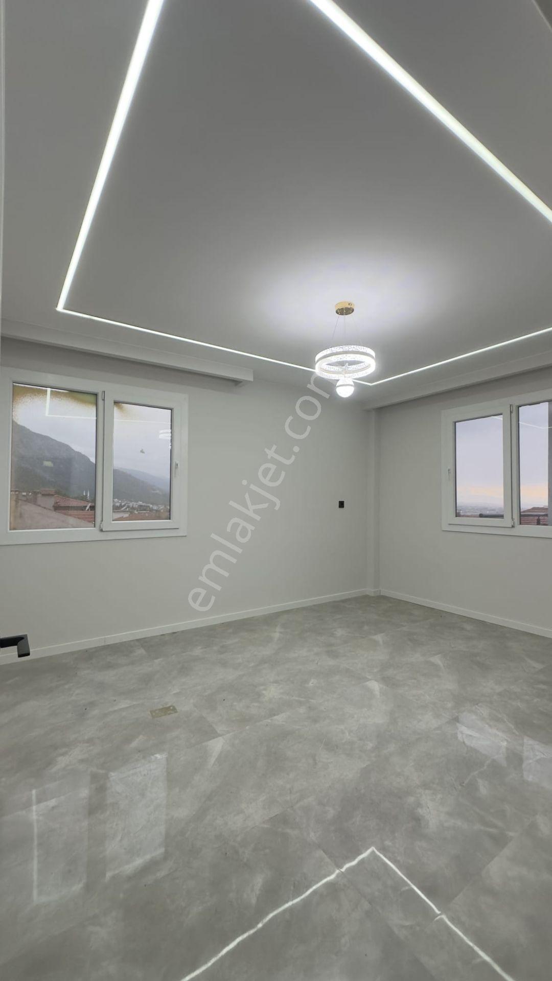 Kervansaray Mevkisinde 3+1 140 M2 Satılık Daire — fotoğraf 2