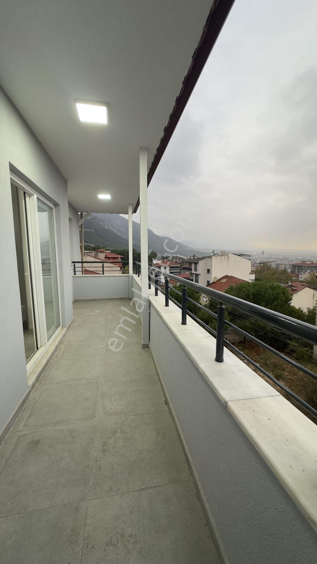 Kervansaray Mevkisinde 3+1 140 M2 Satılık Daire — fotoğraf 7