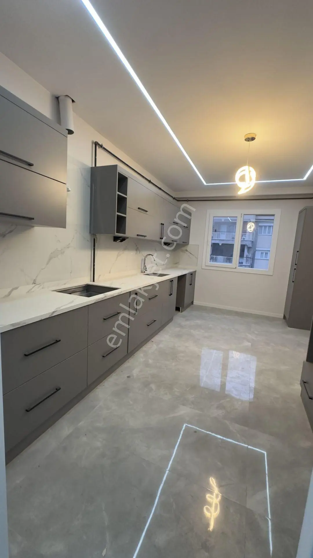 Kervansaray Mevkisinde 3+1 140 M2 Satılık Daire — fotoğraf 14
