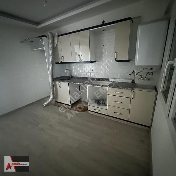 Akgül Emlak'tan Merkezi Konumda 1+1 Satılık Daire — fotoğraf 4