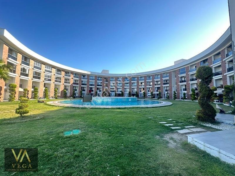 Villalar Bölgesinde 1+1 Site İçinde Satılık Arakat Daire