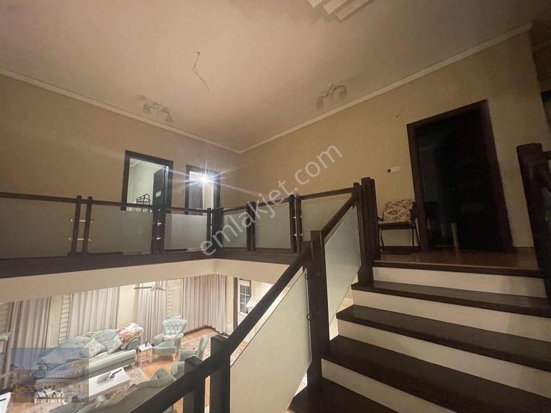 Yıldızlı'da Satılık Yol Kenarı 5+1 Tripleks Villa — fotoğraf 16