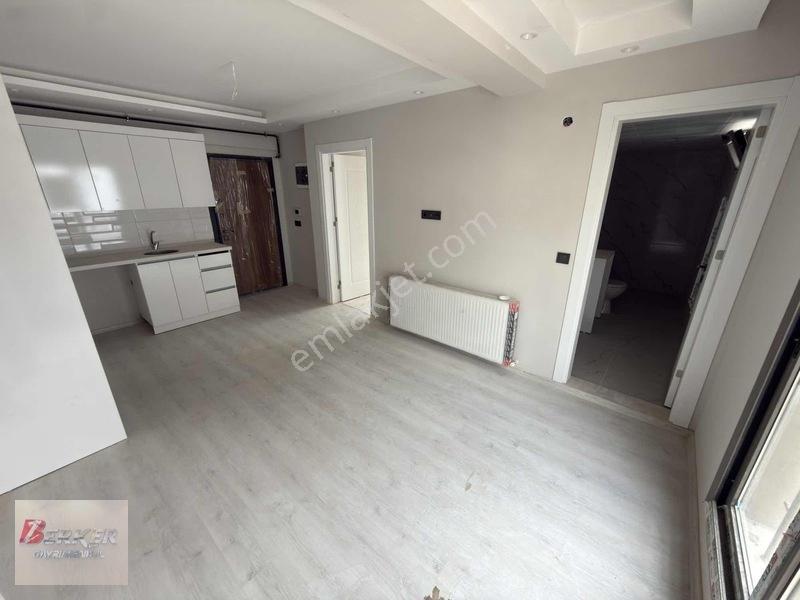 Muradiyede Satılık Sıfır Ara Kat Daire — fotoğraf 2