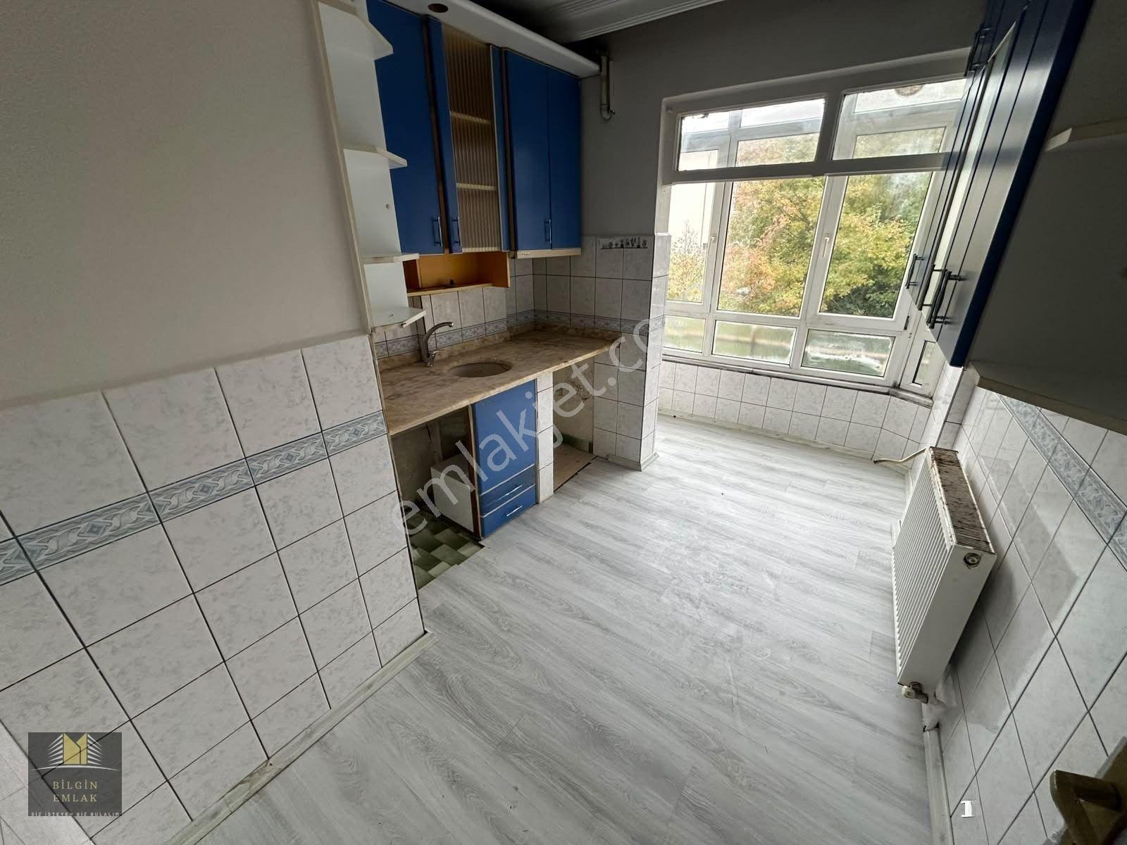 Bilgin Emlaktanmerkezin Göbeğinde 2+1 Geniş Satılık Daire — fotoğraf 2