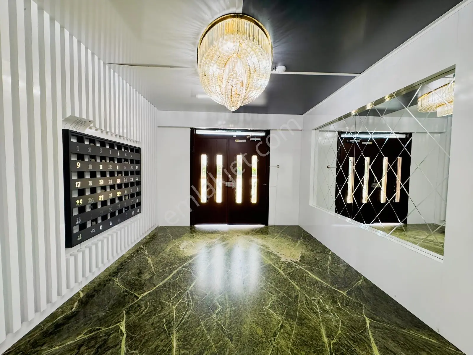 Var'Dan Cumhuriyet Mah 2+1 120M2 Havuzlu Site İçinde Lüx Daire