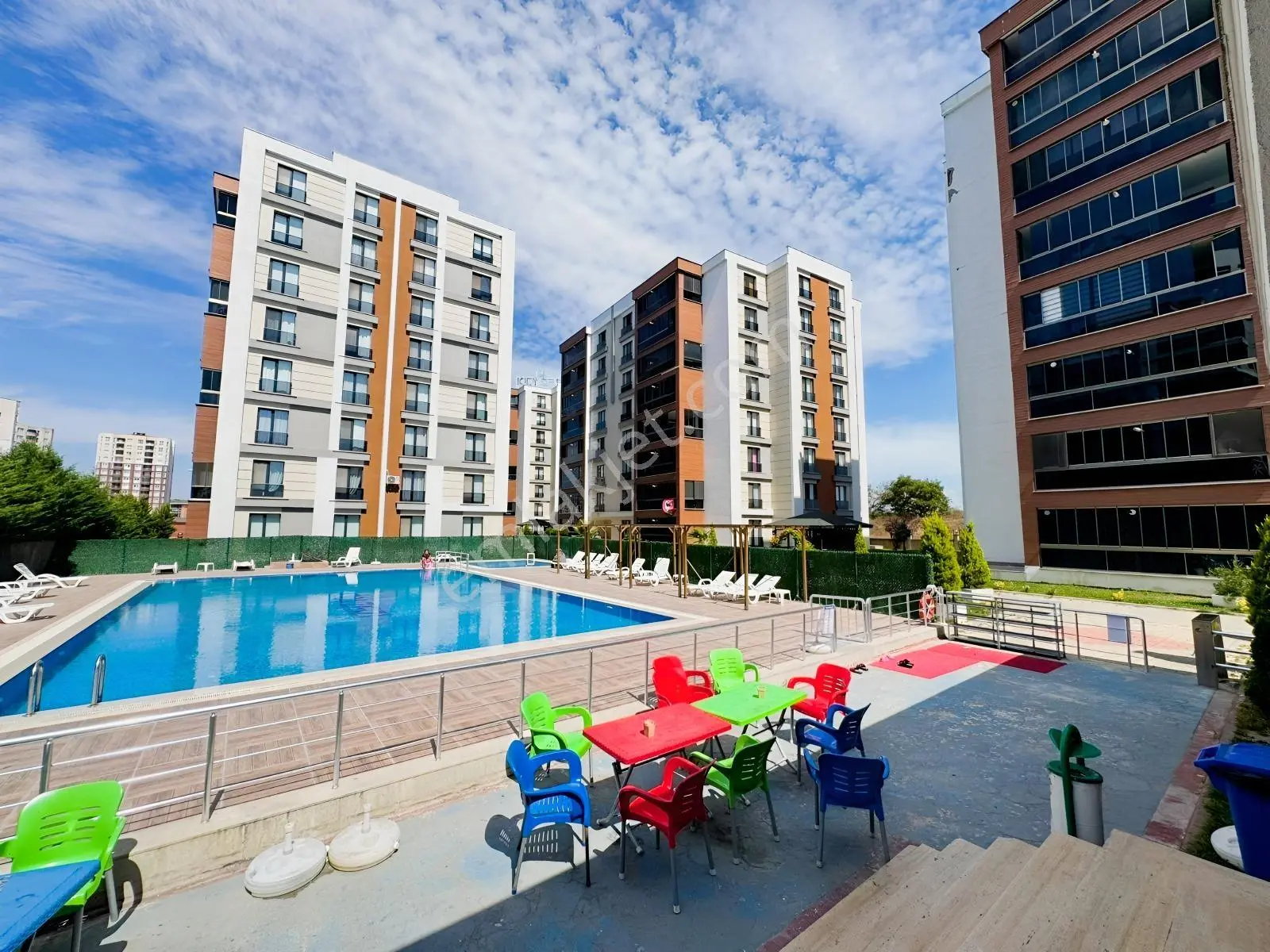 Var'dan Cumhuriyet Mah 2+1 120m2 Havuzlu Site İçinde Lüx Daire — fotoğraf 2