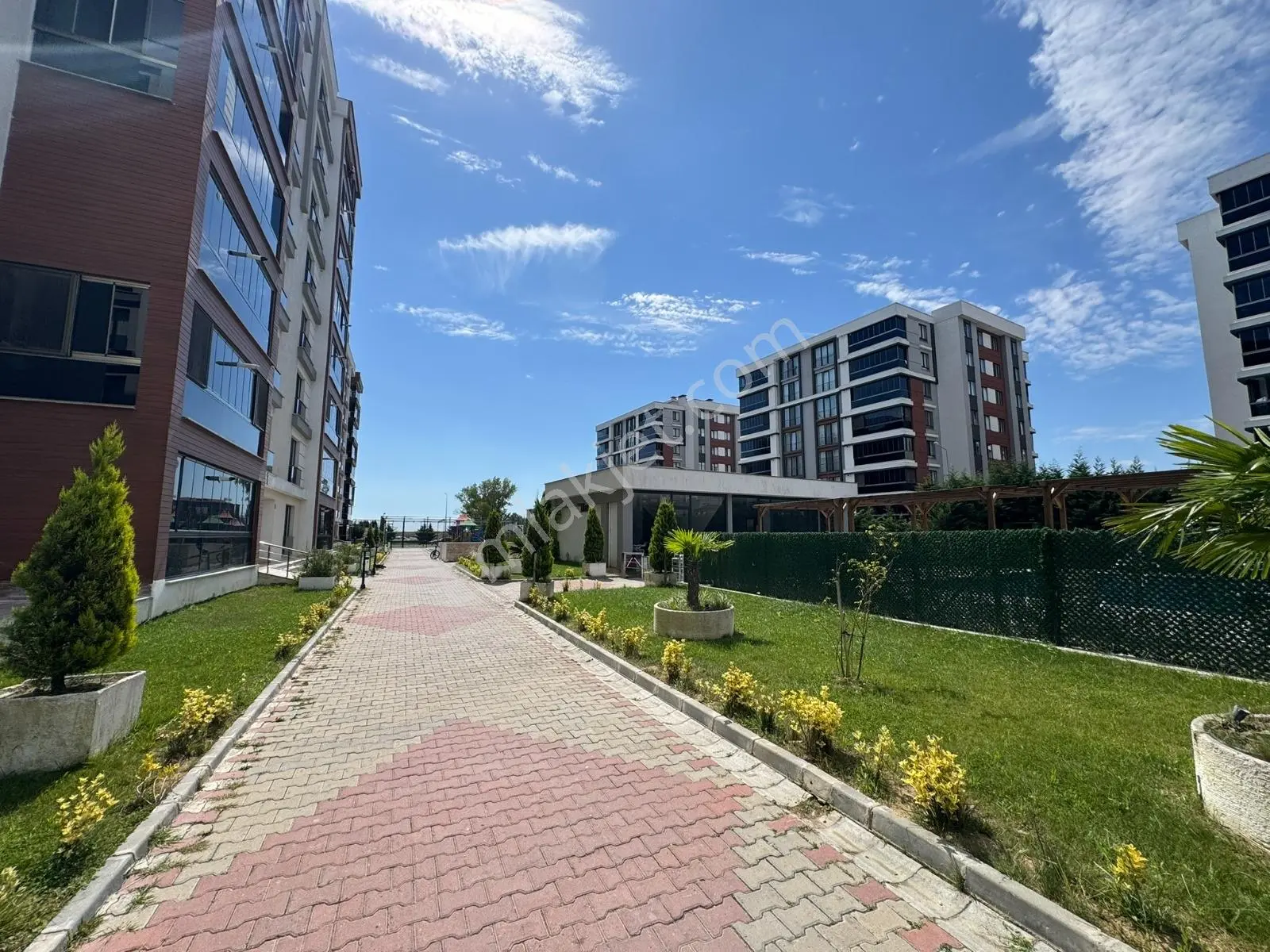 Var'dan Cumhuriyet Mah 2+1 120m2 Havuzlu Site İçinde Lüx Daire — fotoğraf 5