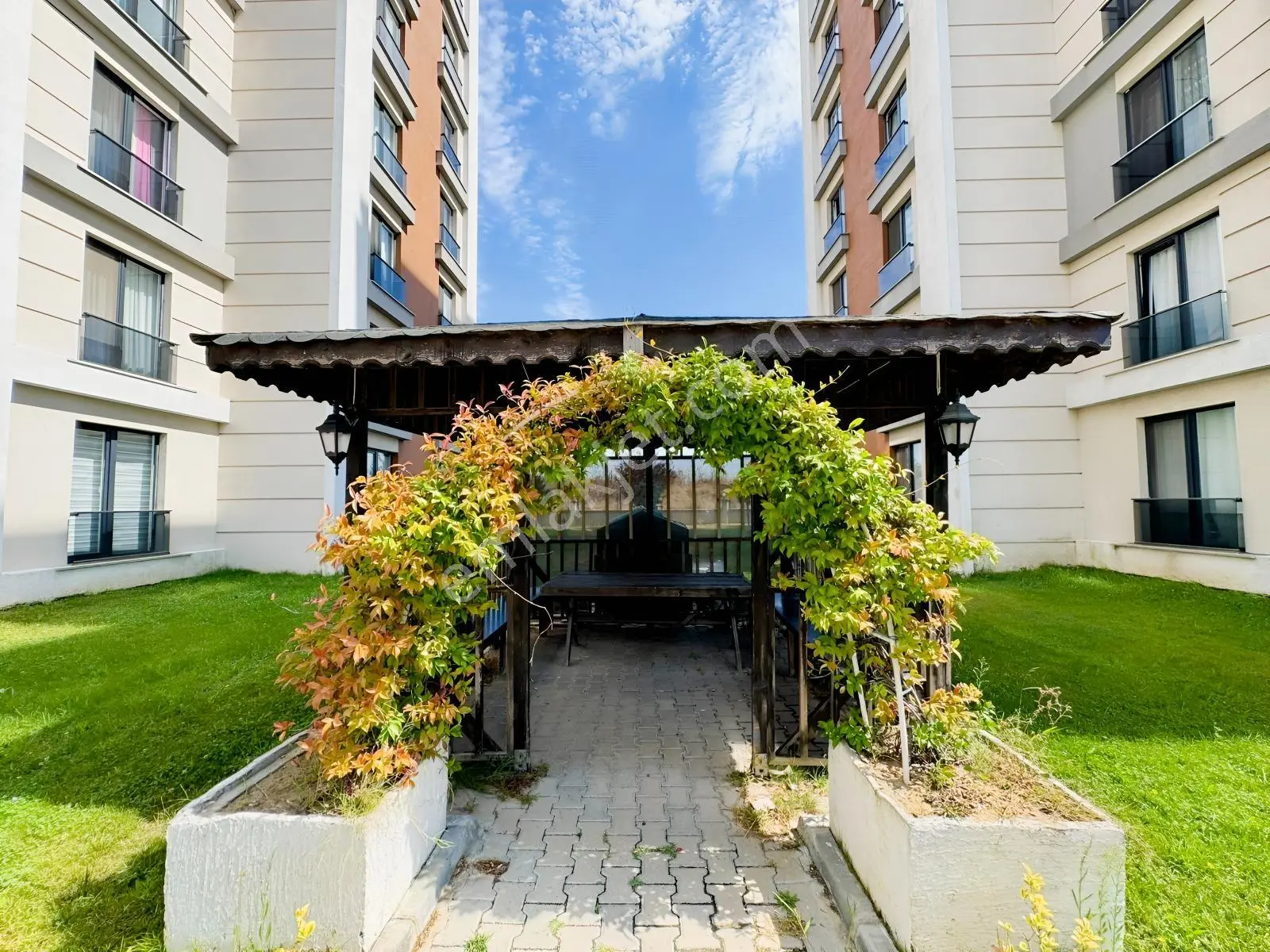 Var'dan Cumhuriyet Mah 2+1 120m2 Havuzlu Site İçinde Lüx Daire — fotoğraf 7