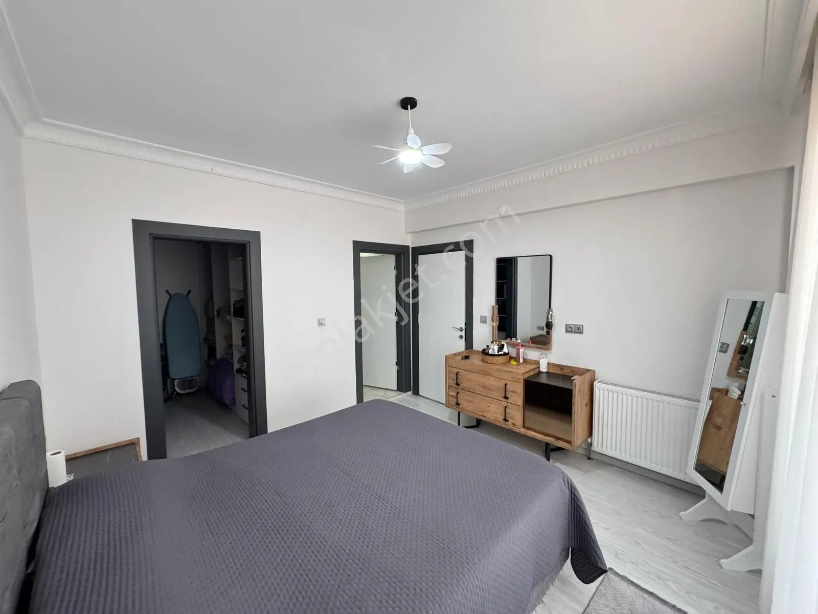 Var'dan Cumhuriyet Mah 2+1 120m2 Havuzlu Site İçinde Lüx Daire — fotoğraf 14
