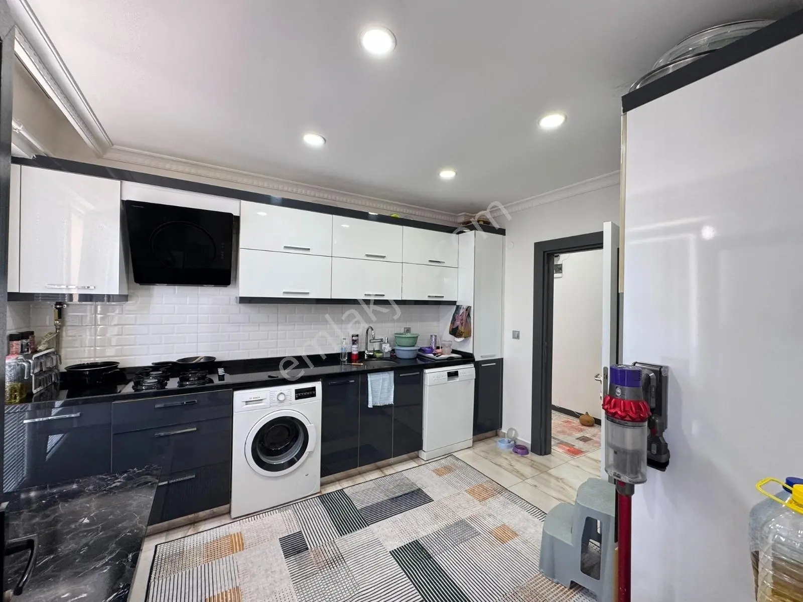 Var'dan Cumhuriyet Mah 2+1 120m2 Havuzlu Site İçinde Lüx Daire — fotoğraf 26