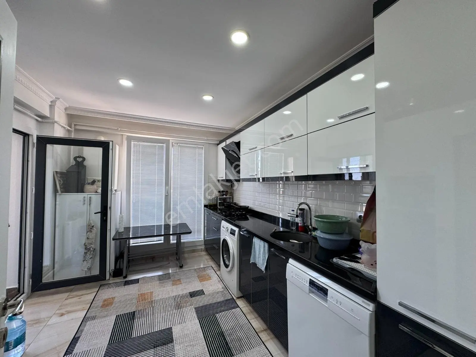Var'dan Cumhuriyet Mah 2+1 120m2 Havuzlu Site İçinde Lüx Daire — fotoğraf 28