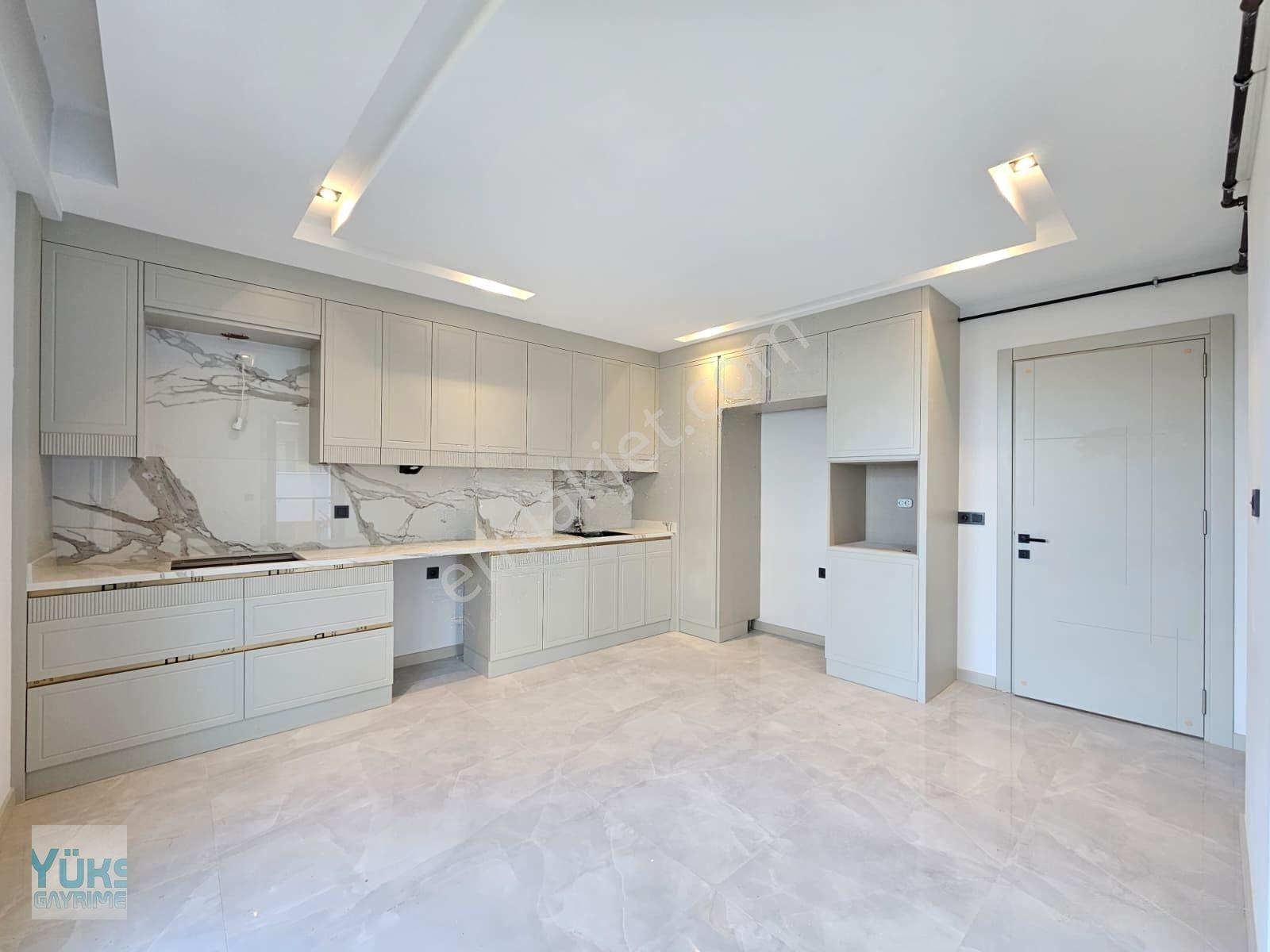 Denizli Çakmak Mahallesinde 2+1 120 M2 Ebeveyn Banyolu Lüks Satılık Daire
