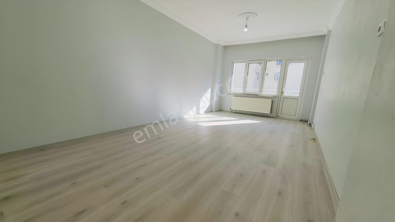 Merkezi Konumda, Yenilenmiş 3+1 Satılık Daire — fotoğraf 6