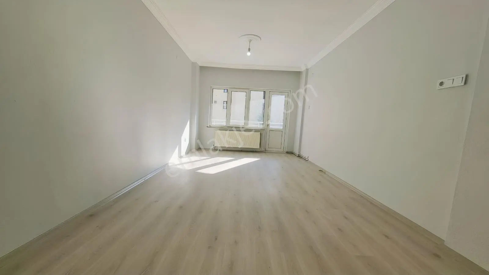 Merkezi Konumda, Yenilenmiş 3+1 Satılık Daire — fotoğraf 9