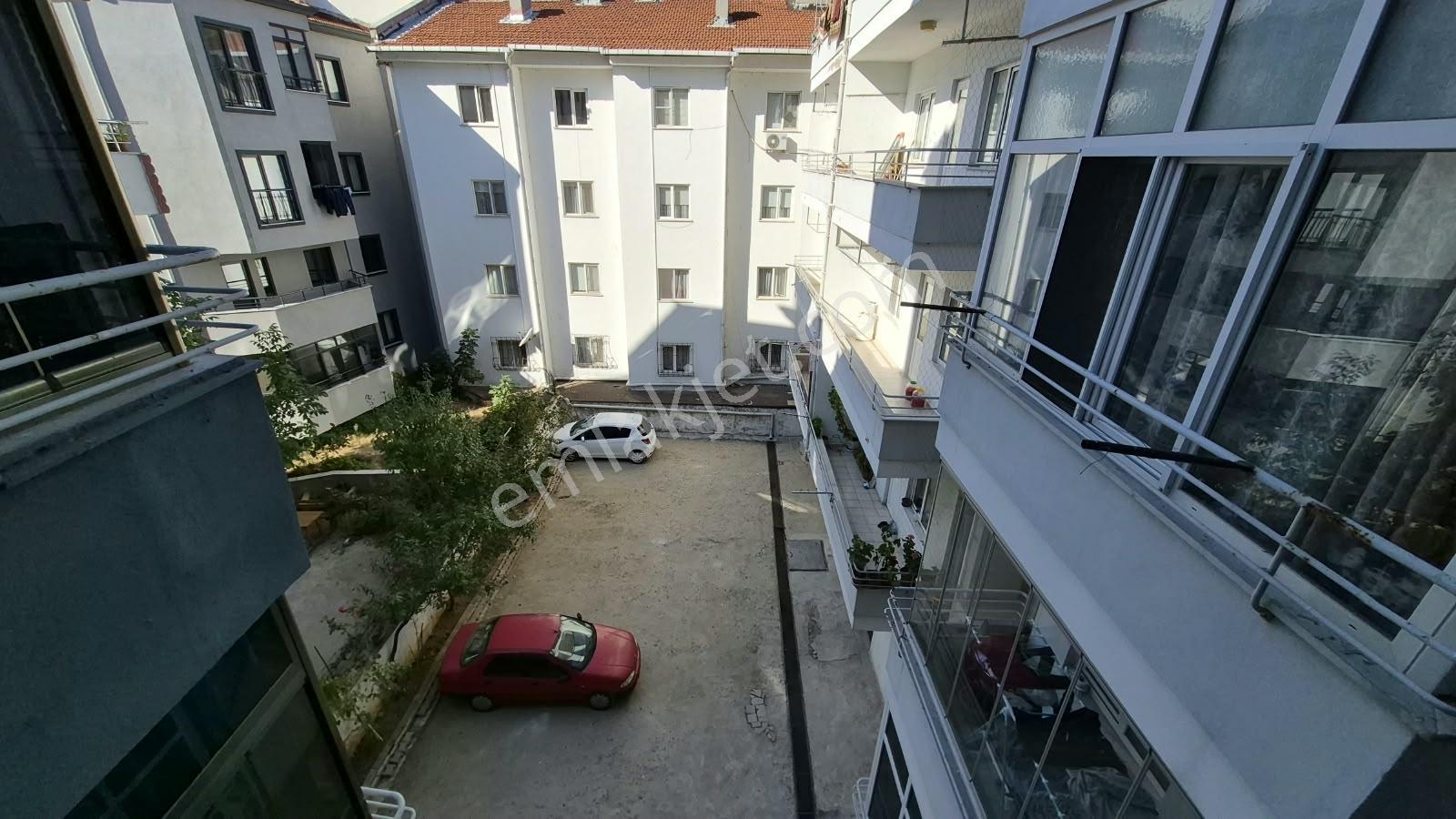 Merkezi Konumda, Yenilenmiş 3+1 Satılık Daire — fotoğraf 21