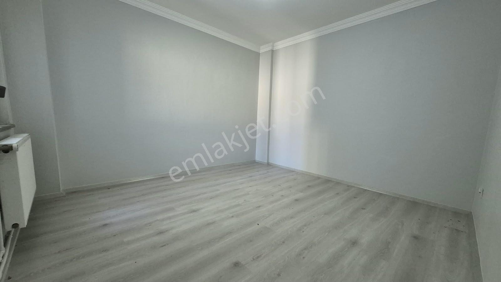 Merkezi Konumda, Yenilenmiş 3+1 Satılık Daire — fotoğraf 28