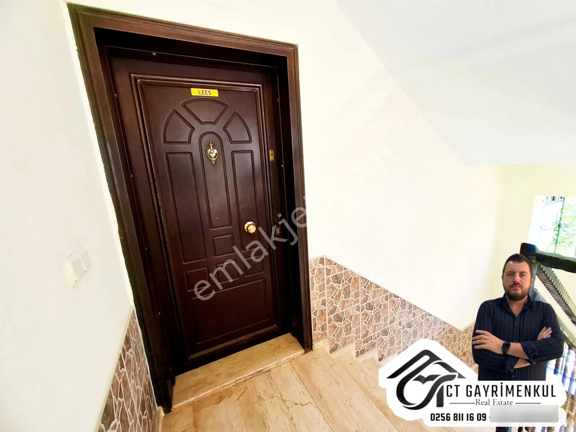 Didim'de Satılık 2+1 Denize Çok Yakın Konumda Eşyalı Ön Cephe Masrafsız Daire ! — fotoğraf 30