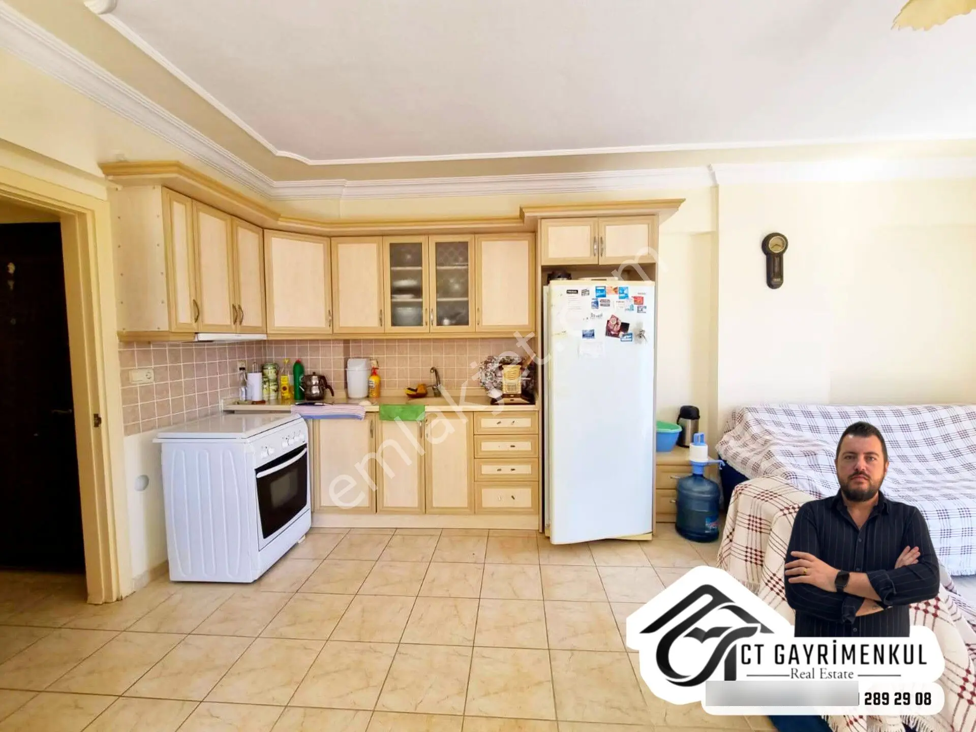 Didimde Satılık 2+1 Daire Merkezi Konumda Eşyalı Ön Cephe Geniş Balkonlu Fırsat Daire ! — fotoğraf 5