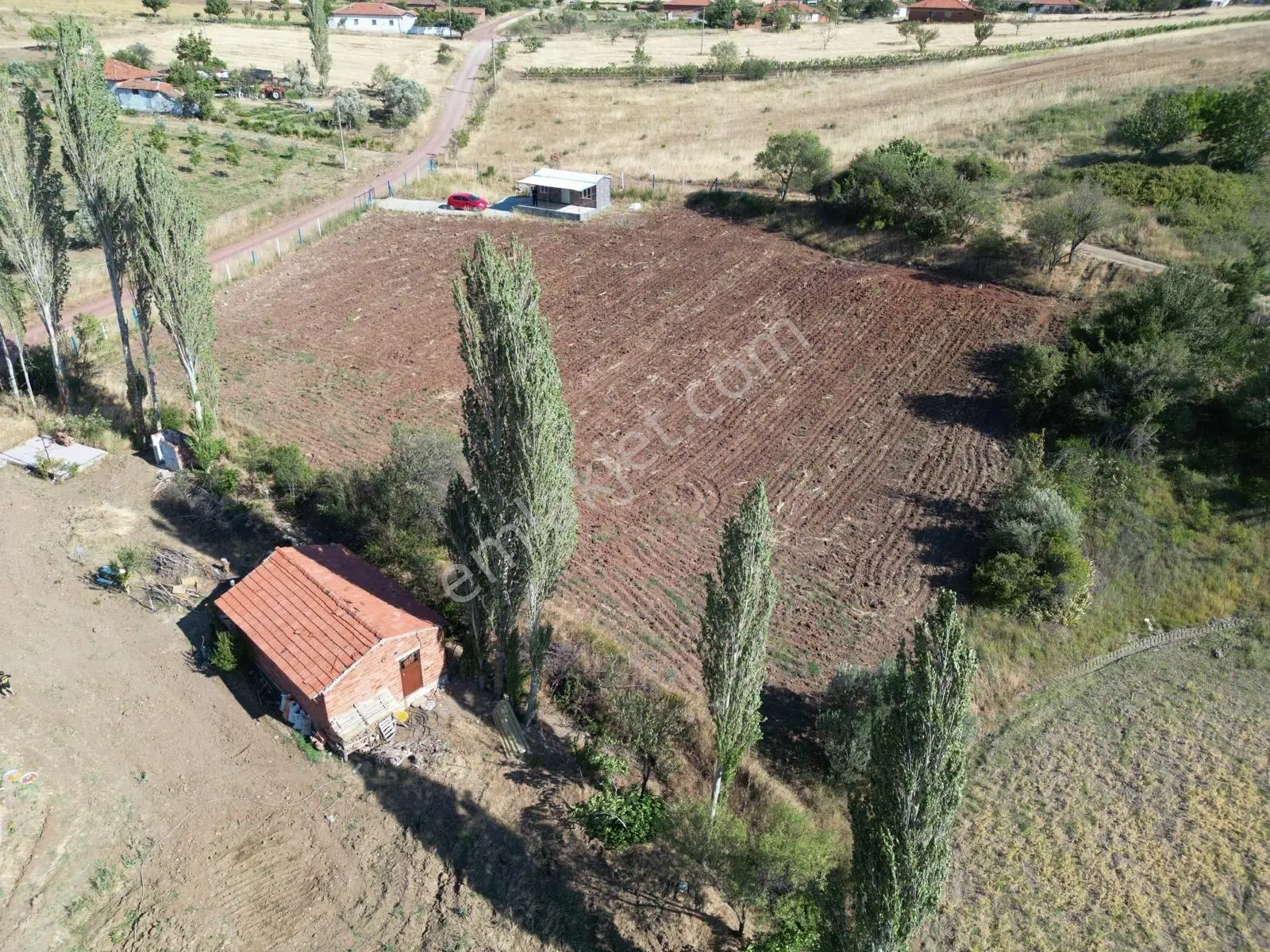 Akhisar Doğankayada 3.300 M2 Tek Tapu Kurulu Düzen Cevizlik ! — fotoğraf 2