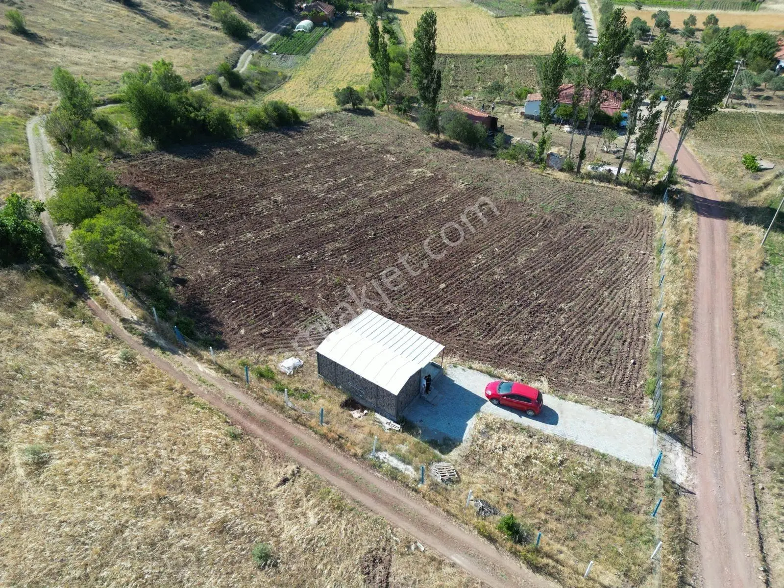 Akhisar Doğankayada 3.300 M2 Tek Tapu Kurulu Düzen Cevizlik ! — fotoğraf 5