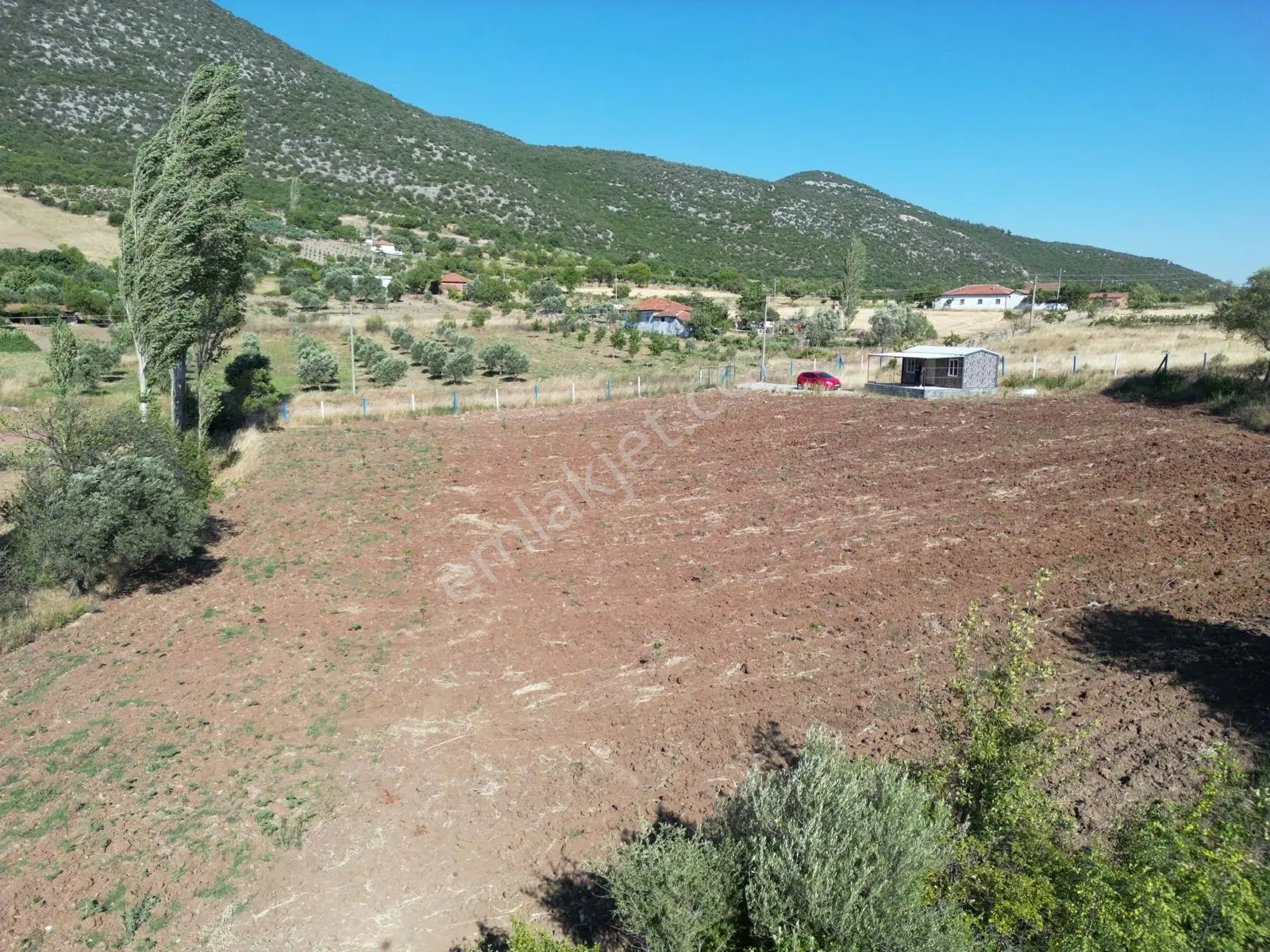 Akhisar Doğankayada 3.300 M2 Tek Tapu Kurulu Düzen Cevizlik ! — fotoğraf 9