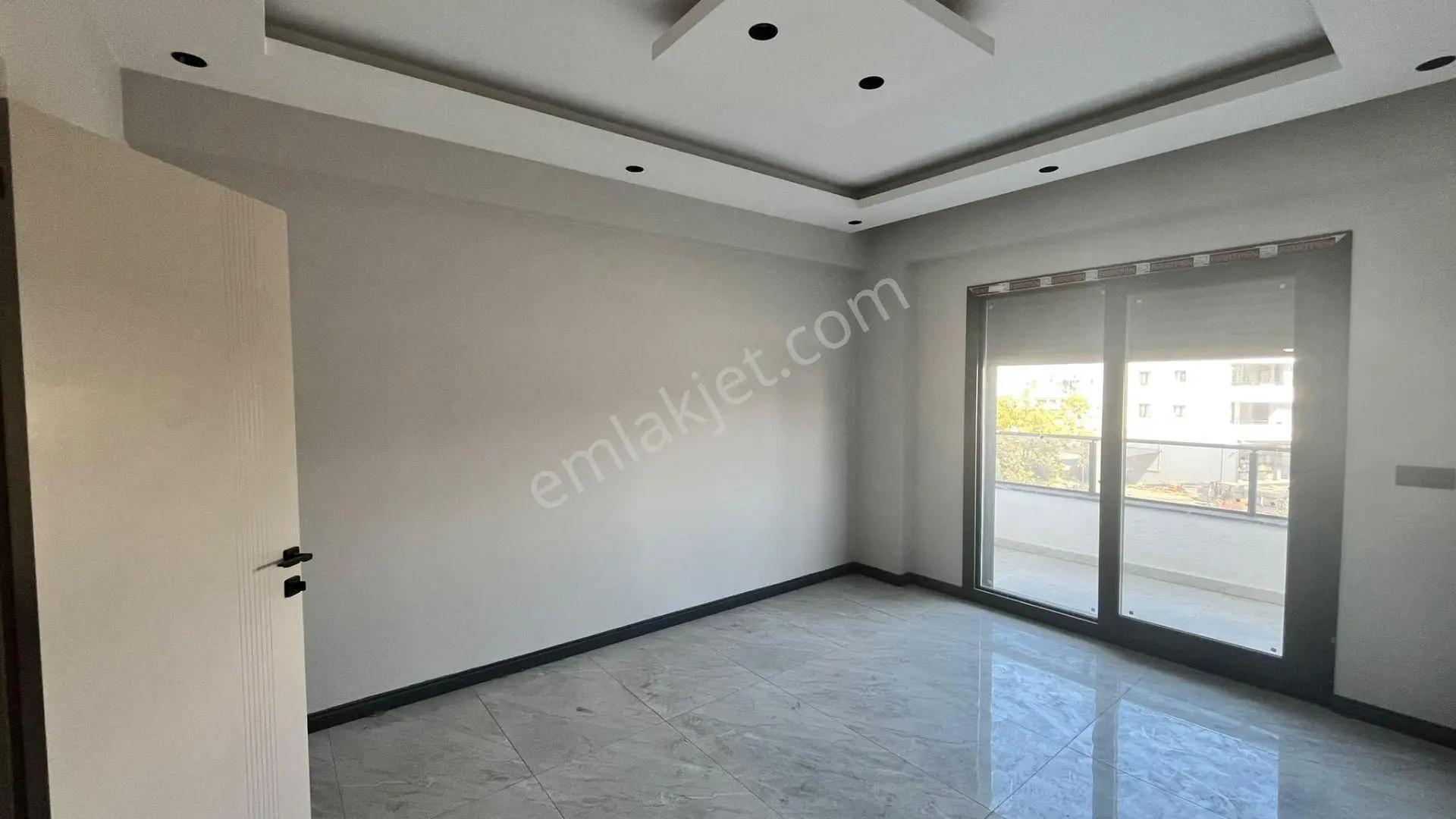 Bademalanı'nda Yol Üzeri Muhteşem Lokasyon Süper Daire 3+1 — fotoğraf 7