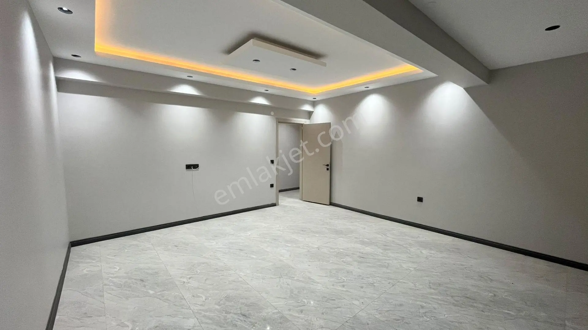 Bademalanı'nda Yol Üzeri Muhteşem Lokasyon Süper Daire 3+1 — fotoğraf 20