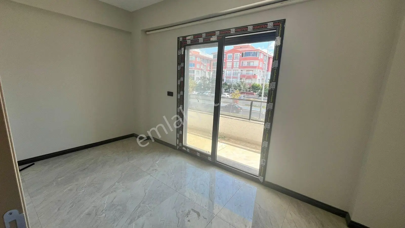 Bademalanı'nda Yol Üzeri Muhteşem Lokasyon Süper Daire 3+1 — fotoğraf 28