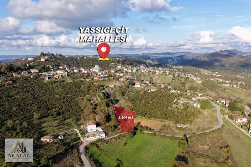 2.206 M2 Asfalta Cepheli %40 - 2 Kat İmarlı Güzel Konumda Arsa — fotoğraf 2