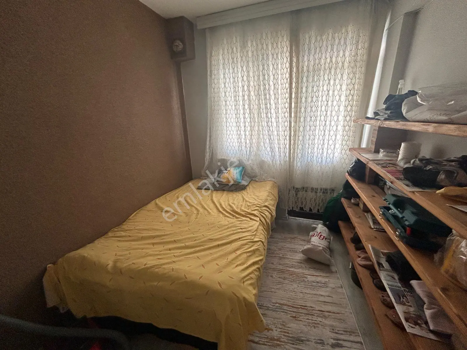 Acill Kuşadası Merkezde Çok Geniş Doğalgazlı 3+1 Satılık Daire — fotoğraf 12