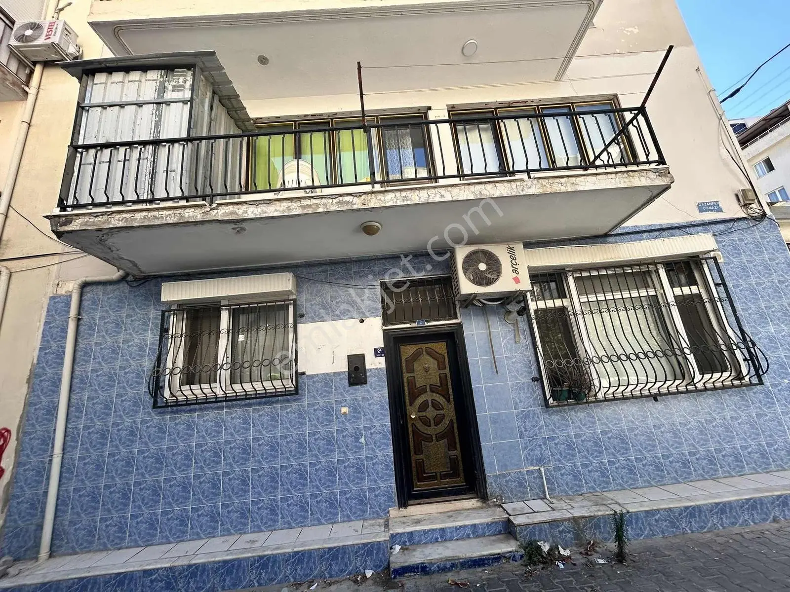Acill Kuşadası Merkezde Çok Geniş Doğalgazlı 3+1 Satılık Daire — fotoğraf 16