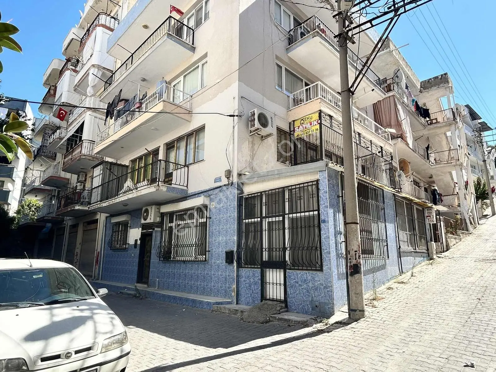 Acill Kuşadası Merkezde Çok Geniş Doğalgazlı 3+1 Satılık Daire — fotoğraf 18