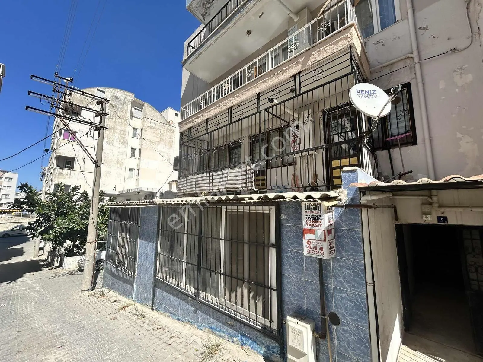Acill Kuşadası Merkezde Çok Geniş Doğalgazlı 3+1 Satılık Daire — fotoğraf 19
