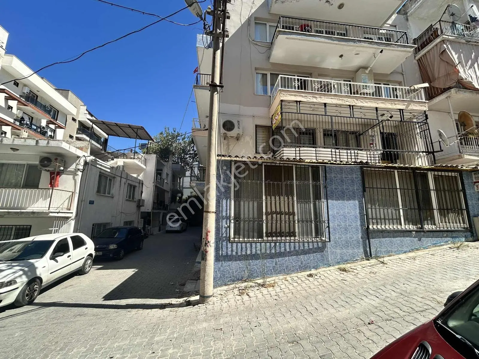 Acill Kuşadası Merkezde Çok Geniş Doğalgazlı 3+1 Satılık Daire — fotoğraf 20