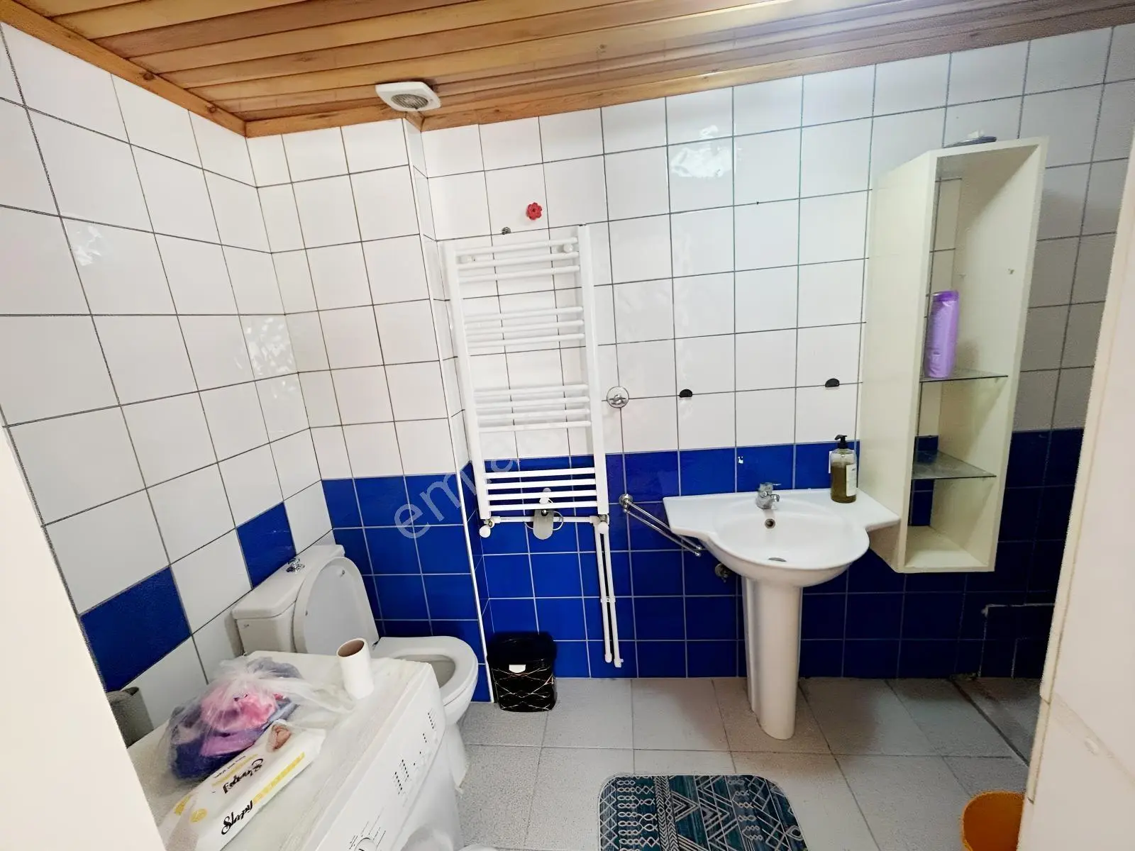 Acill Kuşadası Merkezde Çok Geniş Doğalgazlı 3+1 Satılık Daire — fotoğraf 23